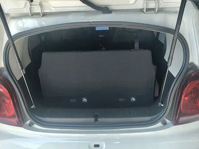 Roewe Clever — Фото автомобиля 18