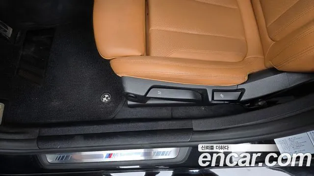 BMW i4 — Фото автомобиля 29