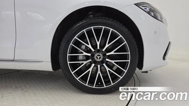 Mercedes-Benz S-Class — Фото автомобиля 5