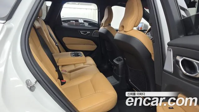 Volvo XC60 2nd Gen — Фото автомобиля 18