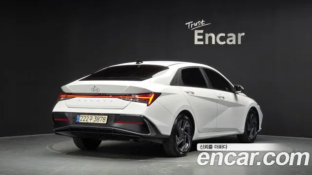Hyundai Avante CN7 — Фото автомобиля 2