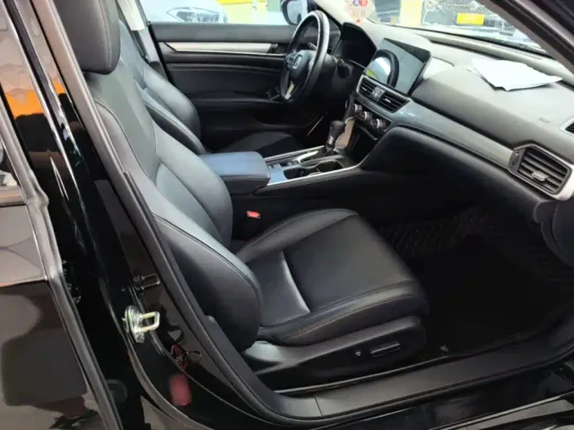 Honda Accord — Фото автомобиля 24