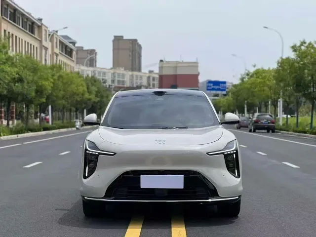 IM Motors LS6 — Фото автомобиля 2
