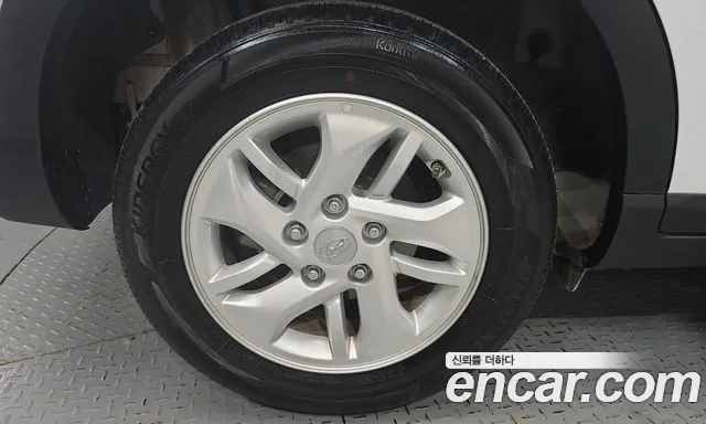 Hyundai Venue — Фото автомобиля 5