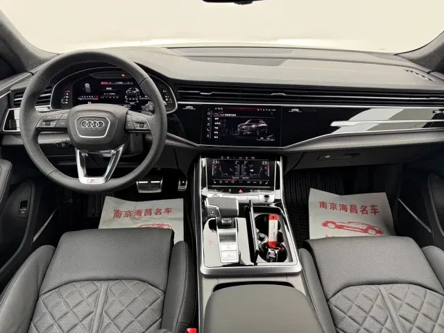 Audi SQ8 — Фото автомобиля 9