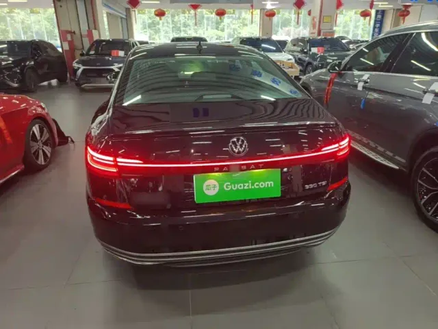 Volkswagen Passat — Фото автомобиля 5