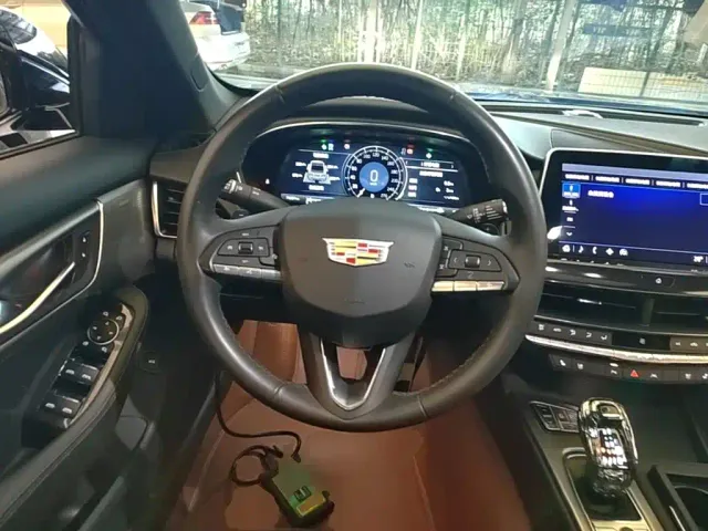 Cadillac CT5 — Фото автомобиля 10