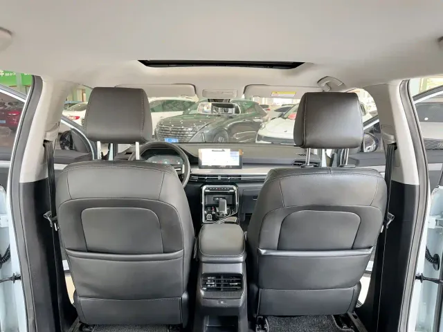 Wuling Asta — Фото автомобиля 16