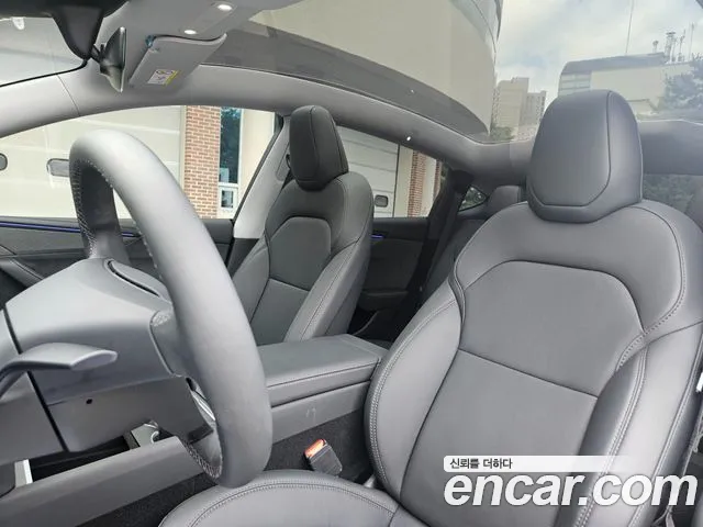 Tesla Model Y — Фото автомобиля 17
