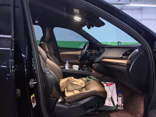 Volvo XC90 — Фото автомобиля 4