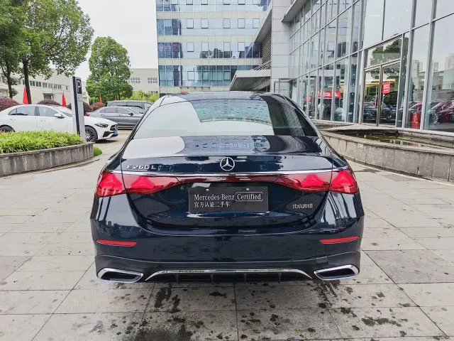 Mercedes-Benz E-Class — Фото автомобиля 22