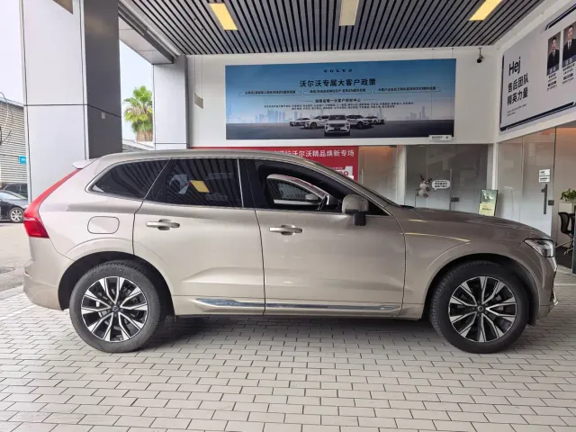 Volvo XC60 — Фото автомобиля 7