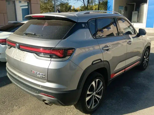 Changan CS35 Plus — Фото автомобиля 3