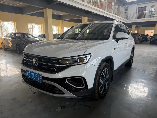 Фотография автомобиля — Volkswagen Tayron
