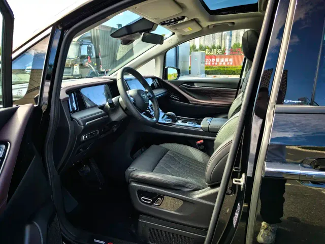 GAC Trumpchi M8 — Фото автомобиля 12