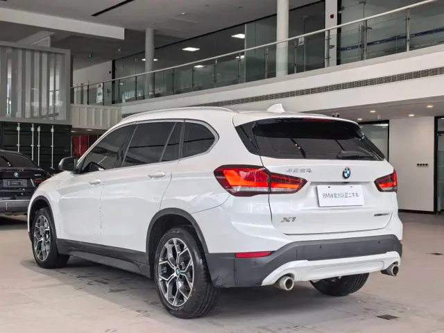 BMW X1 — Фото автомобиля 6