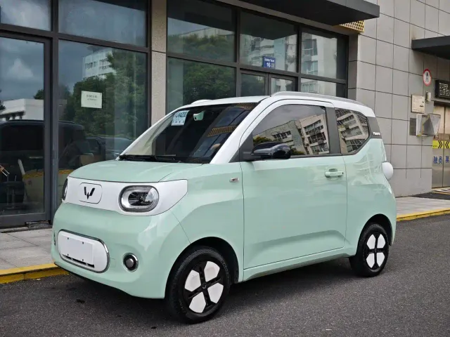 Фотография автомобиля — Wuling Hongguang Mini EV
