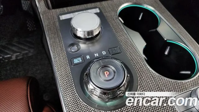 Genesis GV80 2.5T Бензин AWD — Фото автомобиля 2