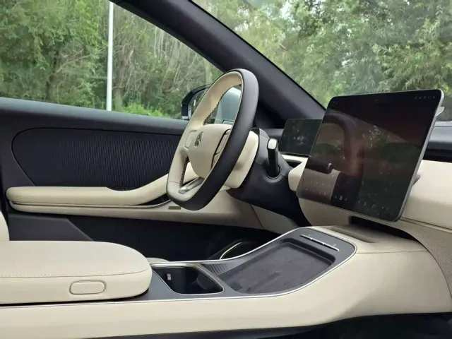 Nio ET5 — Фото автомобиля 6