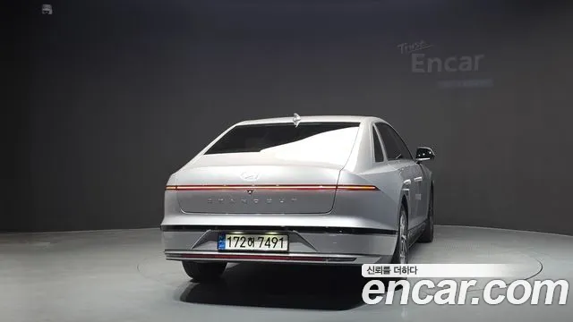 Hyundai Grandeur GN7 — Фото автомобиля 4
