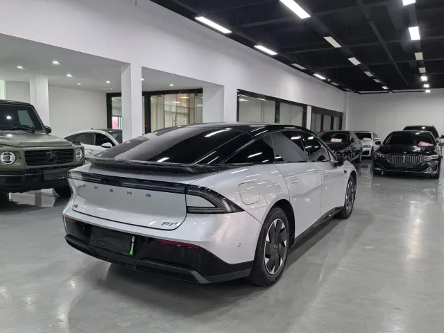 Xpeng P7+ — Фото автомобиля 5