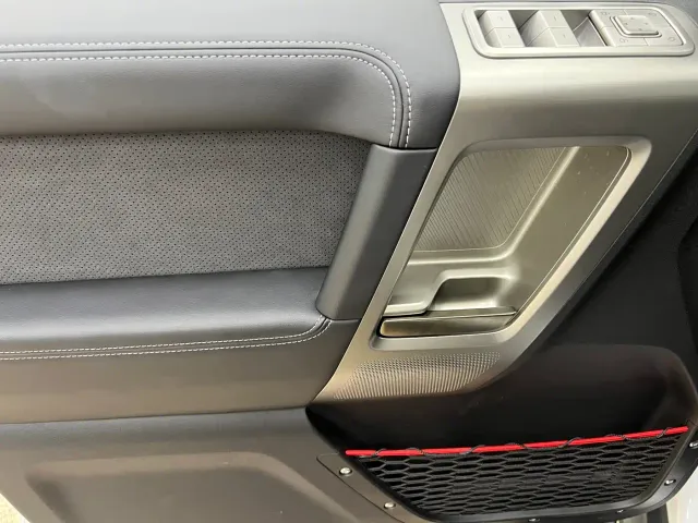 iCAR V23 — Фото автомобиля 15