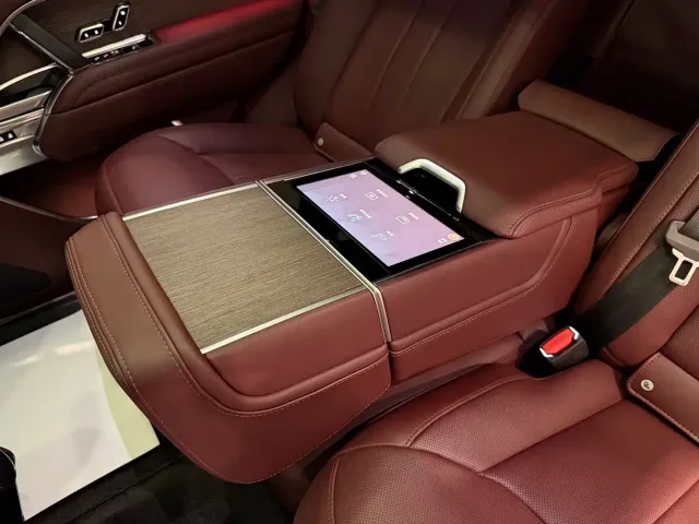 Land Rover Range Rover — Фото автомобиля 19