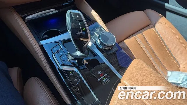 BMW 5 Series G30 — Фото автомобиля 9
