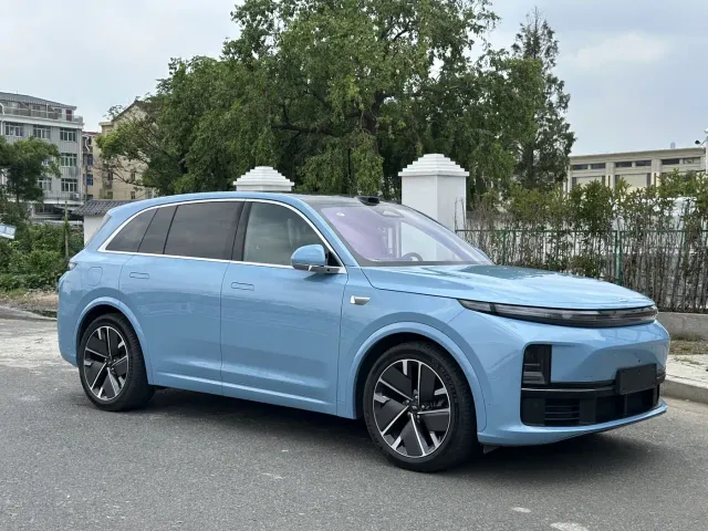 Li Auto L7 — Фото автомобиля 3