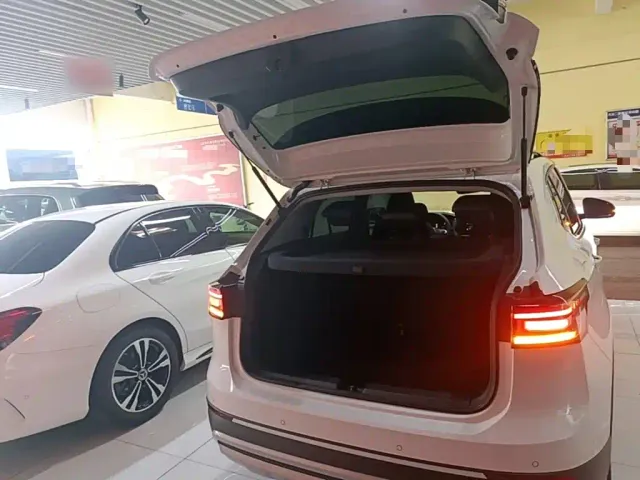 Volkswagen Tharu — Фото автомобиля 18