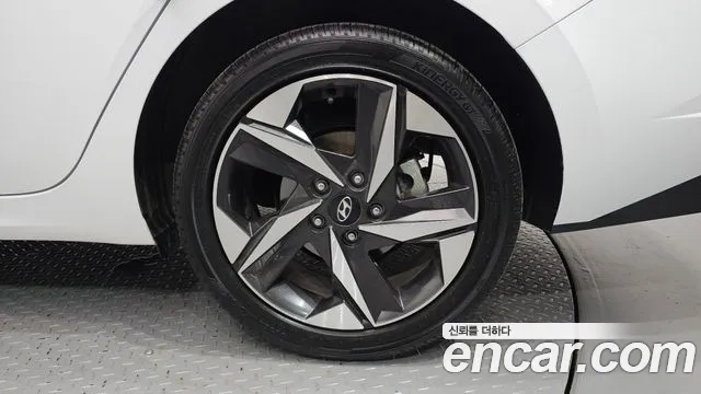Hyundai Avante — Фото автомобиля 6