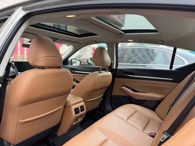 Nissan Teana — Фото автомобиля 5