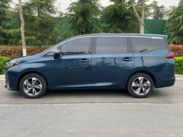 GAC Trumpchi M6 — Фото автомобиля 19