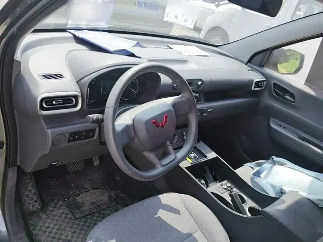 Wuling Hongguang — Фото автомобиля 9
