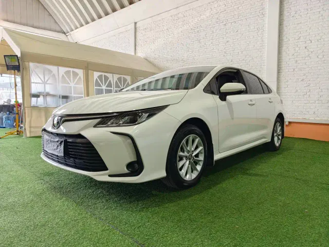 Фотография автомобиля — Toyota Corolla