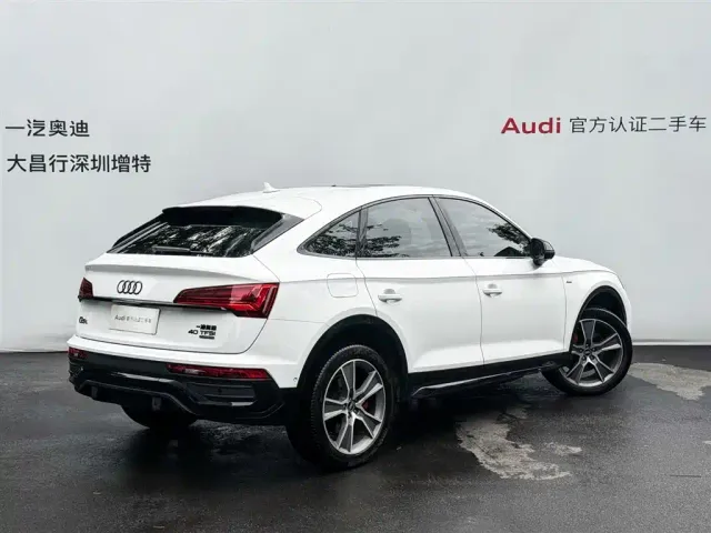 Audi Q5L Sportback — Фото автомобиля 5