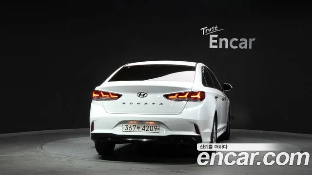 Hyundai Sonata — Фото автомобиля 4