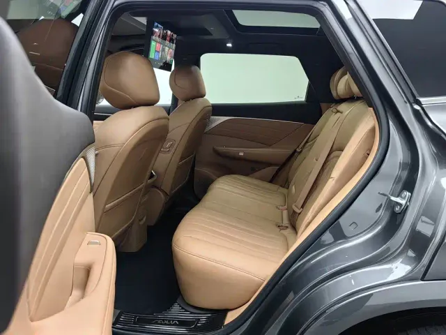 Dongfeng Aeolus L8 — Фото автомобиля 15