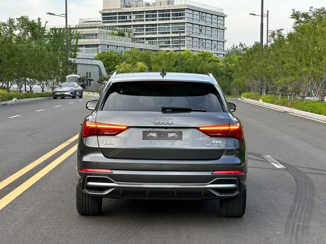 Audi Q3 — Фото автомобиля 16