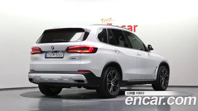 BMW X5 — Фото автомобиля 2