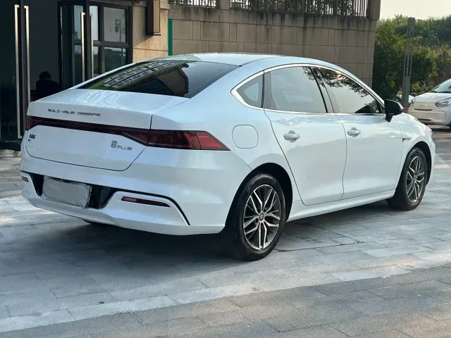 BYD Qin PLUS — Фото автомобиля 6