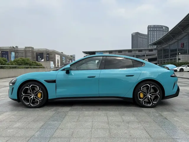Xiaomi SU7 — Фото автомобиля 8