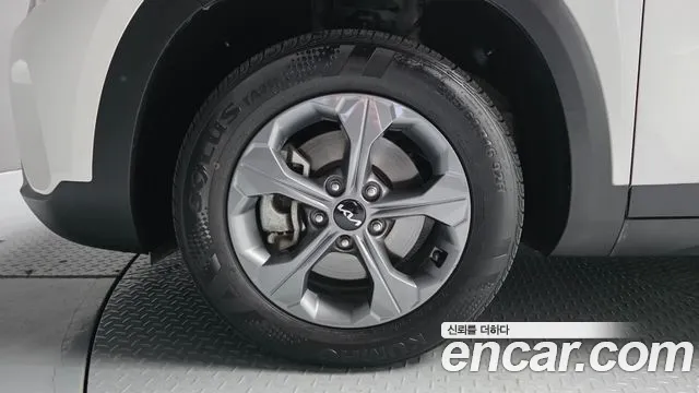 Kia Seltos — Фото автомобиля 5