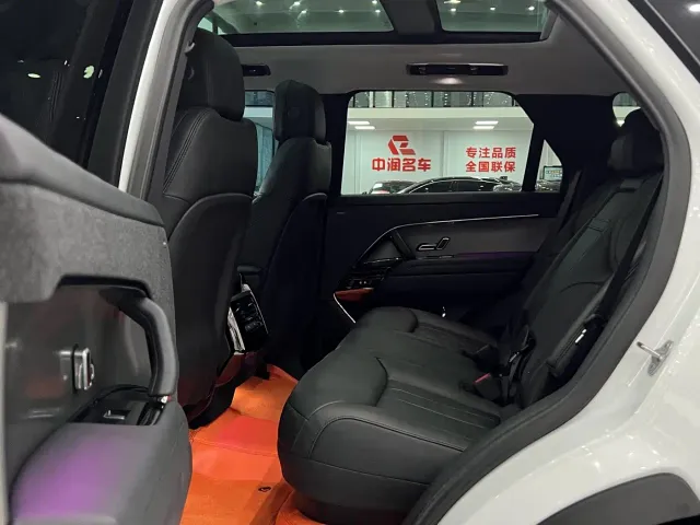 Land Rover Range Rover Sport — Фото автомобиля 6