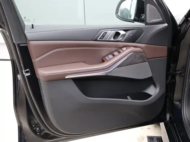 BMW X5 — Фото автомобиля 10