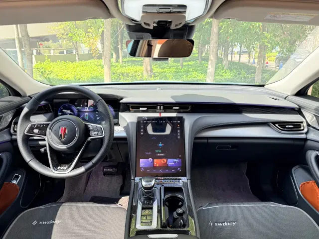 Hongqi H5 — Фото автомобиля 12