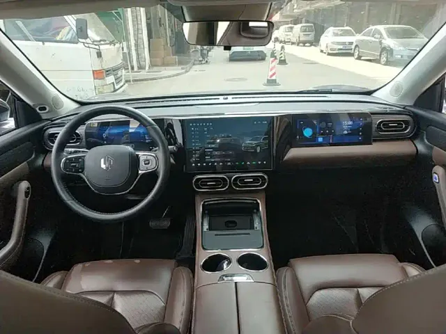 Leapmotor C11 — Фото автомобиля 9