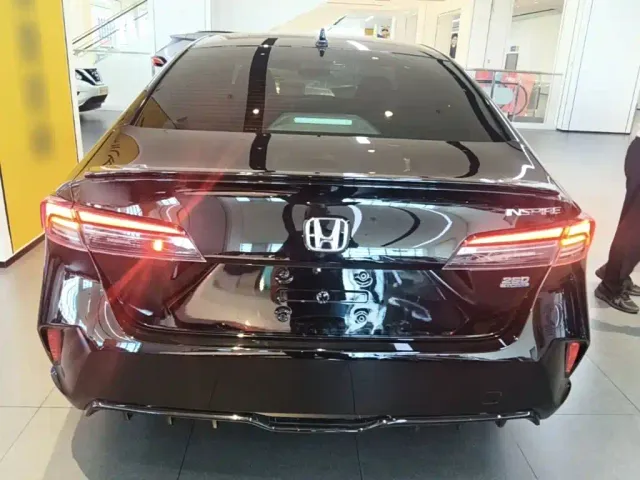 Honda Inspire — Фото автомобиля 5