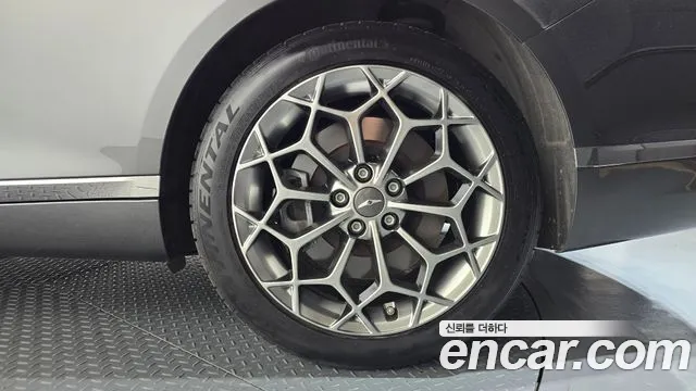 Genesis G80 RG3 — Фото автомобиля 6