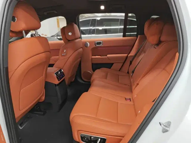 Li Auto L7 — Фото автомобиля 16